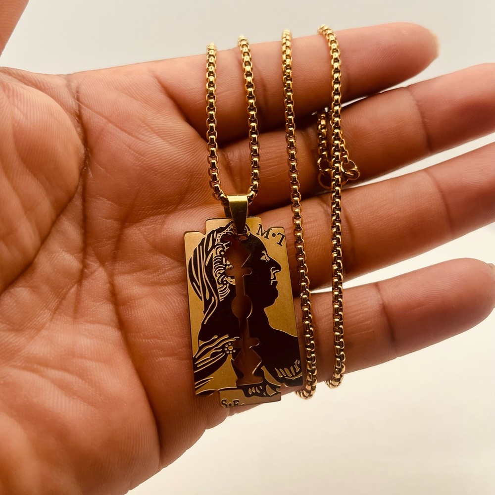 Stainless steel necklace for men’s vintage design